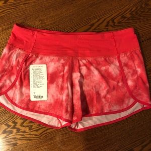 Lululemon Run Times Short in tidal trip boom juice